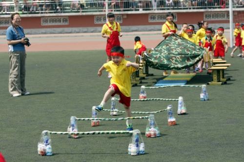 過早識字的危害父母知道嗎?盤點孩子各年齡適合學什么