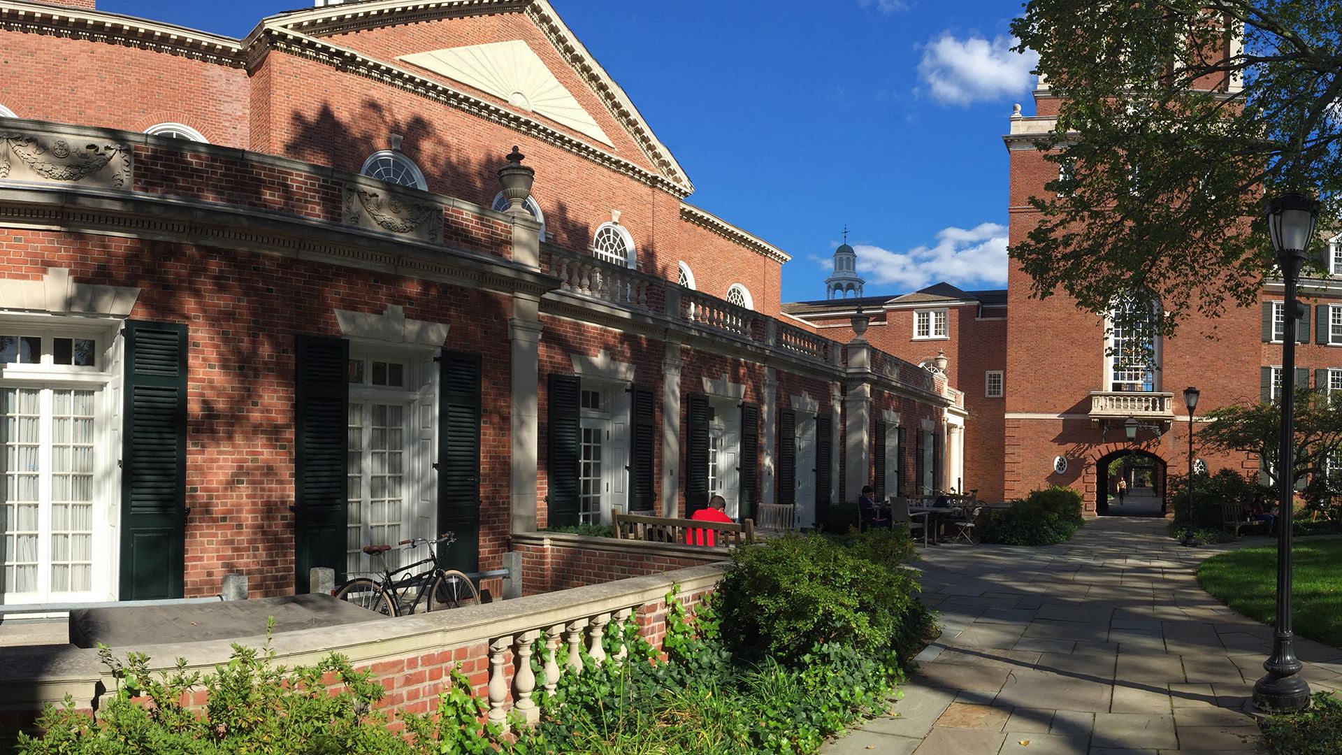 耶魯大學(xué)在哪個(gè)城市?世界排名第幾?留學(xué)費(fèi)用多少,錄取要求?