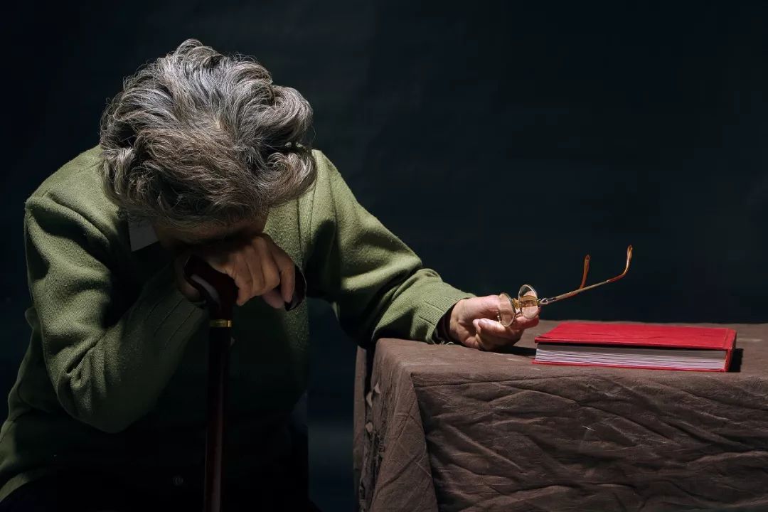 清華畢業生在家啃老究竟是誰的過錯?大學生啃老問題怎么解決