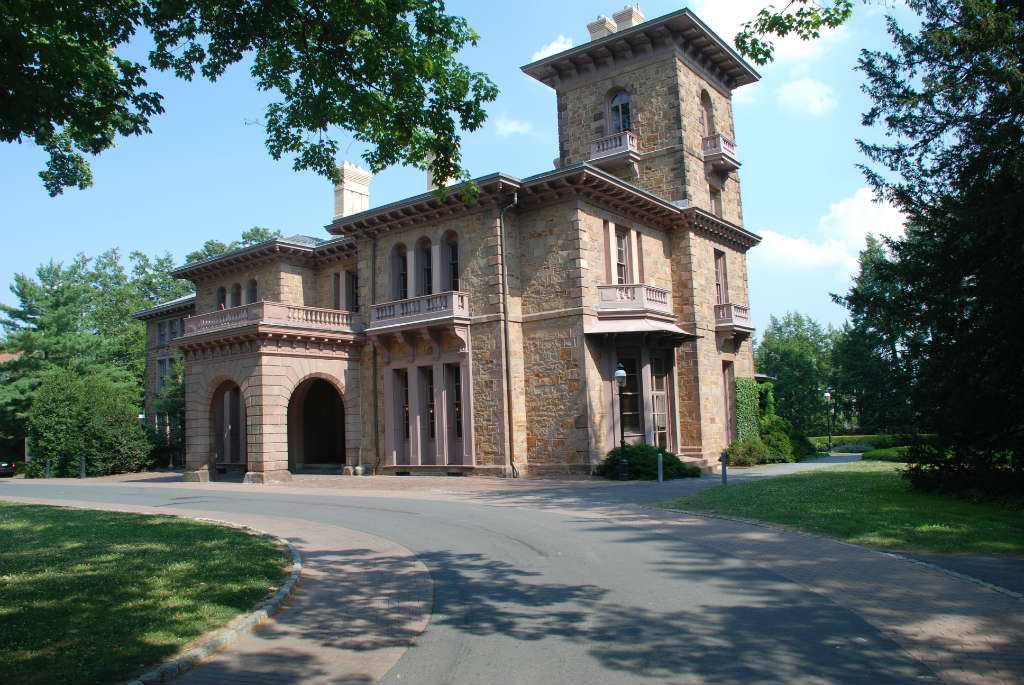 ����˹�D��W(xu��)�������Ă����У����������ڎף���Ո�l������Щ��