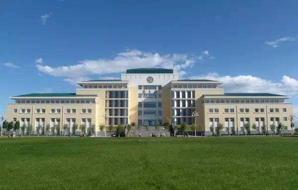 哈爾濱醫科大學是211嗎?什么水平?宿舍條件?學費多少貴嗎?
