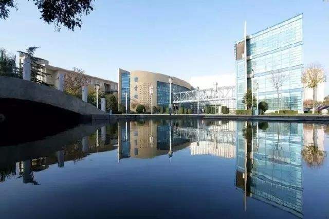西藏民族大學是小211嗎?為什么不在西藏?王牌專業?好就業嗎?