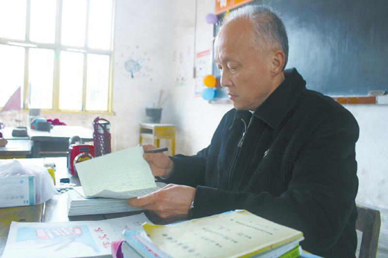 男生適合讀師范大學嗎前途如何?選師范大學在其他省容易就業嗎