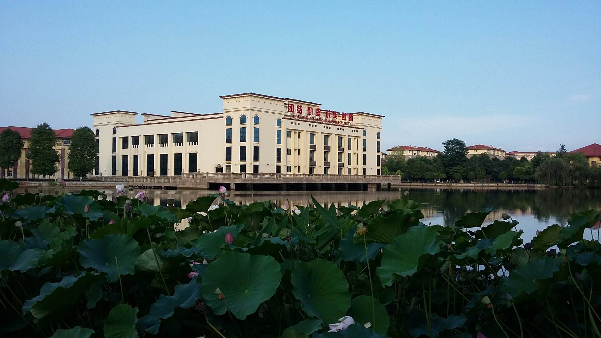 �Ĵ�����Z��W(xu��)�ɶ��W(xu��)Ժ�ǎױ��W(xu��)�M(f��i)���٣����w��ַ���ĺþ͘I(y��)�᣿